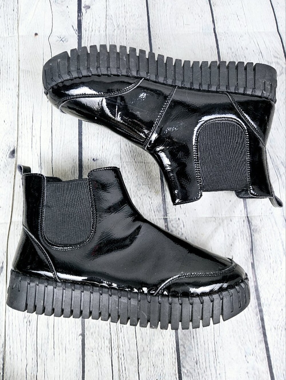 ILSE JACKOBSEN | Tulip pull-on chelsea chunky sole glossy ankle boots